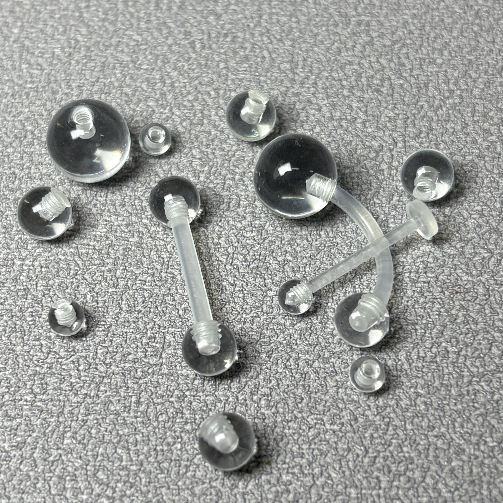 16G labret stud size and finish detail