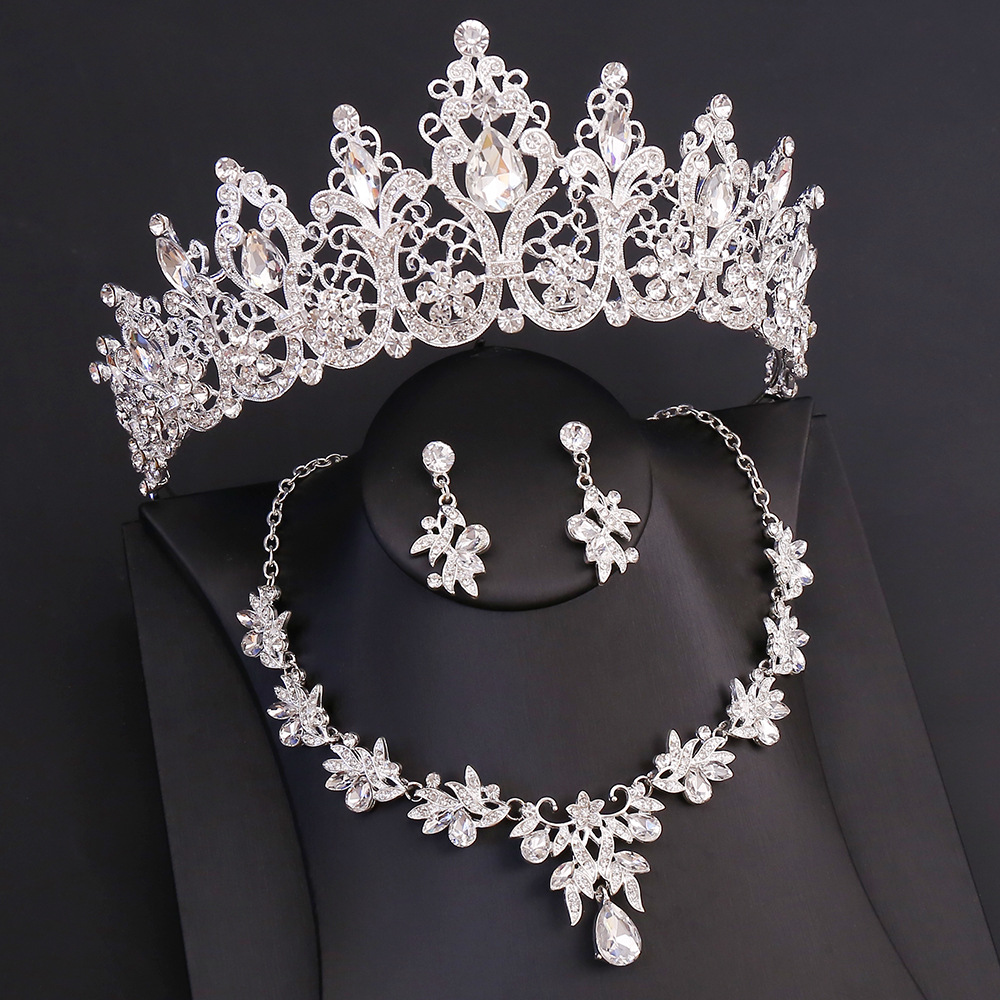 560g Weight Jewelry Set Classification Hair Accessories Earrings Necklace Quantity Holiday, Festival Occasion Artificial Crystal Material Solid Color Pattern All Seasons Season Women's Gender Queen, Shiny Style Hair Accessories Earrings Necklace Queen Shiny Solid Color Artificial Crystal Women's Jewelry Set 无