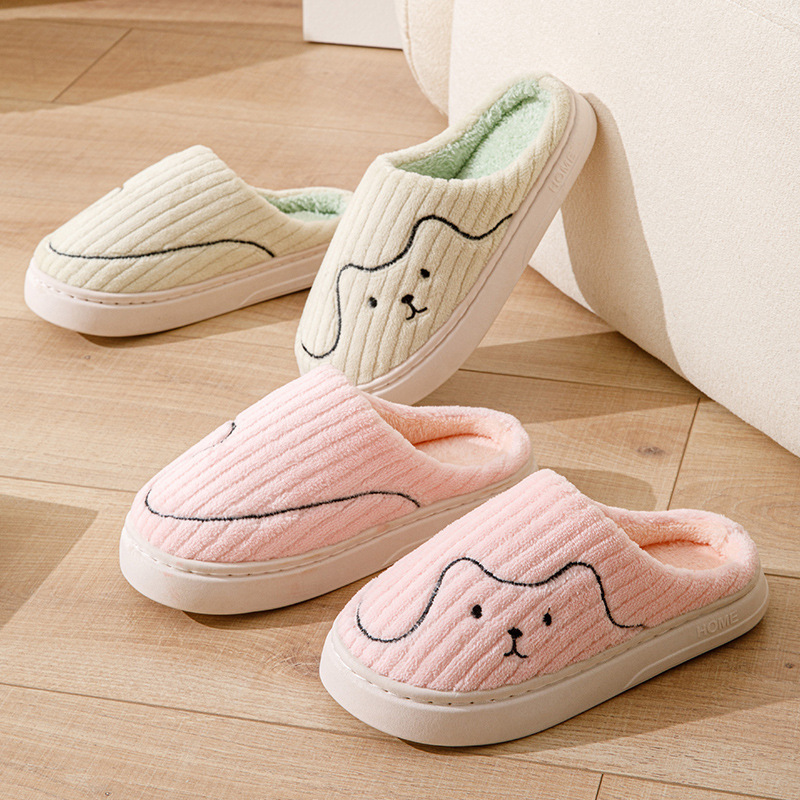 Cotton Slippers for Women to Wear Outside in Winter New Style Indoor Home Thick-Soled Non-Slip Plush Warm Couple Slippers for Men at Home Cotton Slippers for Women to Wear Outside in Winter New Style Indoor Home Thick-Soled Non-Slip Plush Warm Couple Slippers for Men at Home