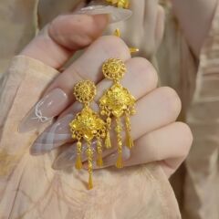 黄金色宝相花耳环女款复古精致百搭轻奢镂空流苏耳饰小众时尚配饰