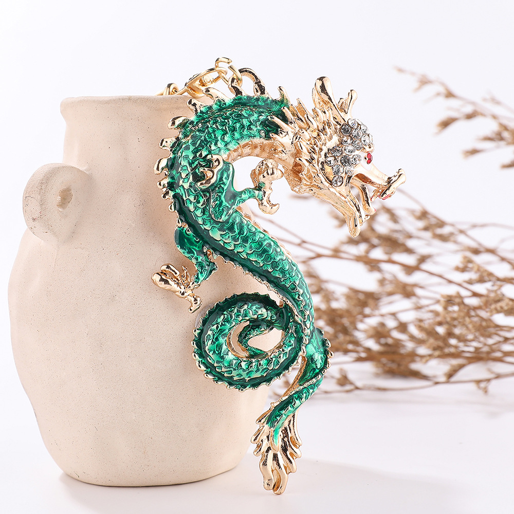 Fuente fábrica china dragón zodiaco llavero año del dragón tótem creativo grifo forma zodiacal bolsa colgante al por mayor