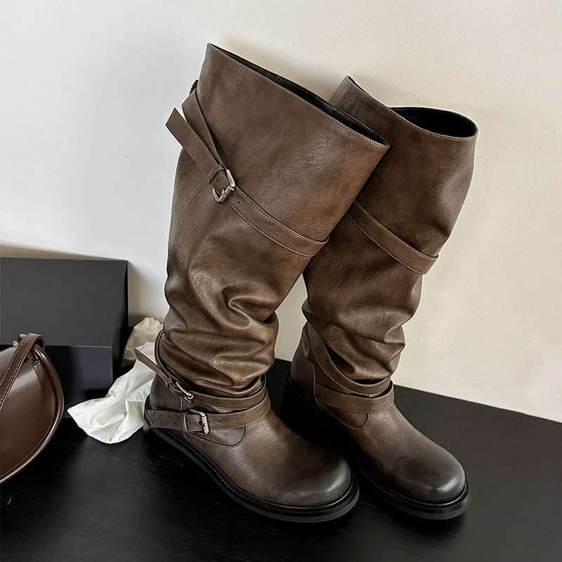 Leather retro demi-season high boots