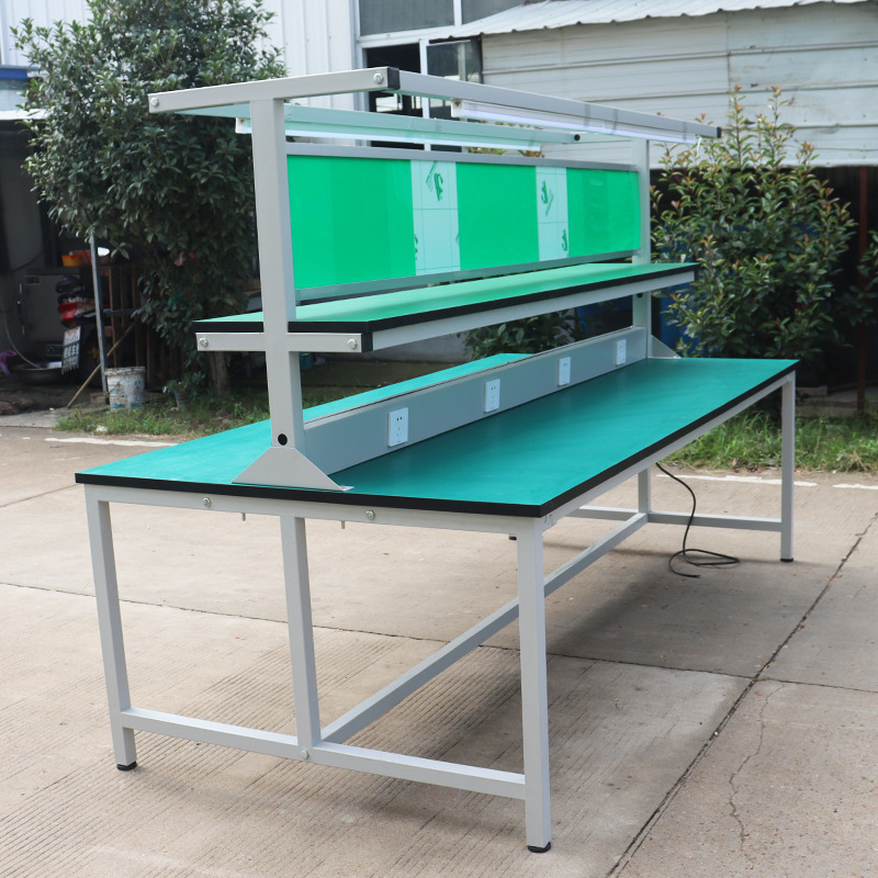 メーカーは両面作業台の静電気防止作業台を作って、作業台を挟みます。|undefined