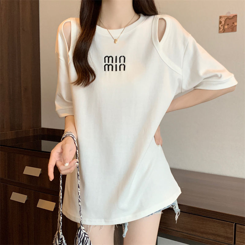 Camiseta de manga corta con hueco para mujer Verano nuevo estilo coreano diseño de longitud media camisa de fondo más tamaño que adelgaza la parte superior bordada