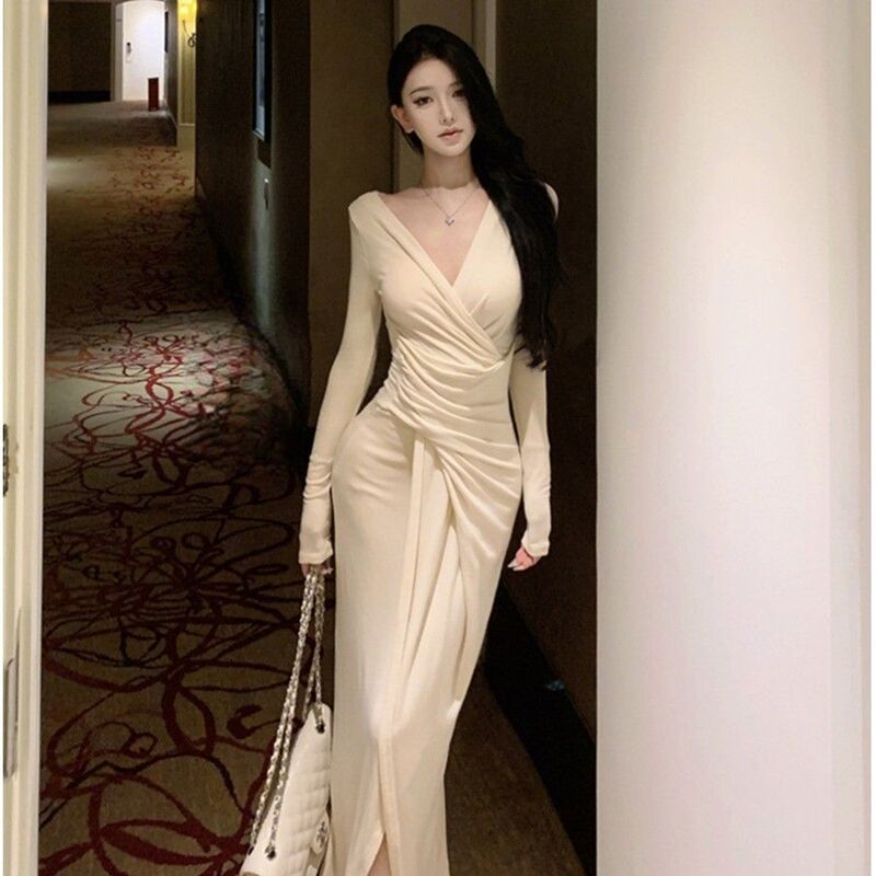 Elegant V-Neck Long-Sleeve Dress with a Waist-Cinching Design, Slimming Effect, Slit, and Body-Hugging Long Dress for Women, Stunning Elegant Long Dress