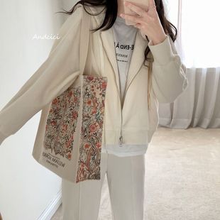 �����^����Ī��˹�͹�ֲ��ӡ��������Ů�μ����ُ����W������