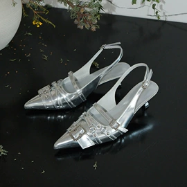 厚底拖鞋;女式皮靴;女式休闲单鞋