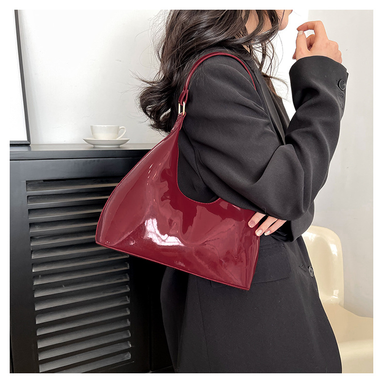 660g Weight Nylon Lining Material Zipper Closure Type Single Shoulder Strap Strap Type Underarm Bag Bags Type Daily, Shopping Occasion Pu Leather Material Solid Color Pattern All Seasons Season Women's Gender Streetwear Style Pillow Shape Shape Small Size Women's Small Pu Leather Solid Color Streetwear Pillow Shape Zipper Underarm Bag 7