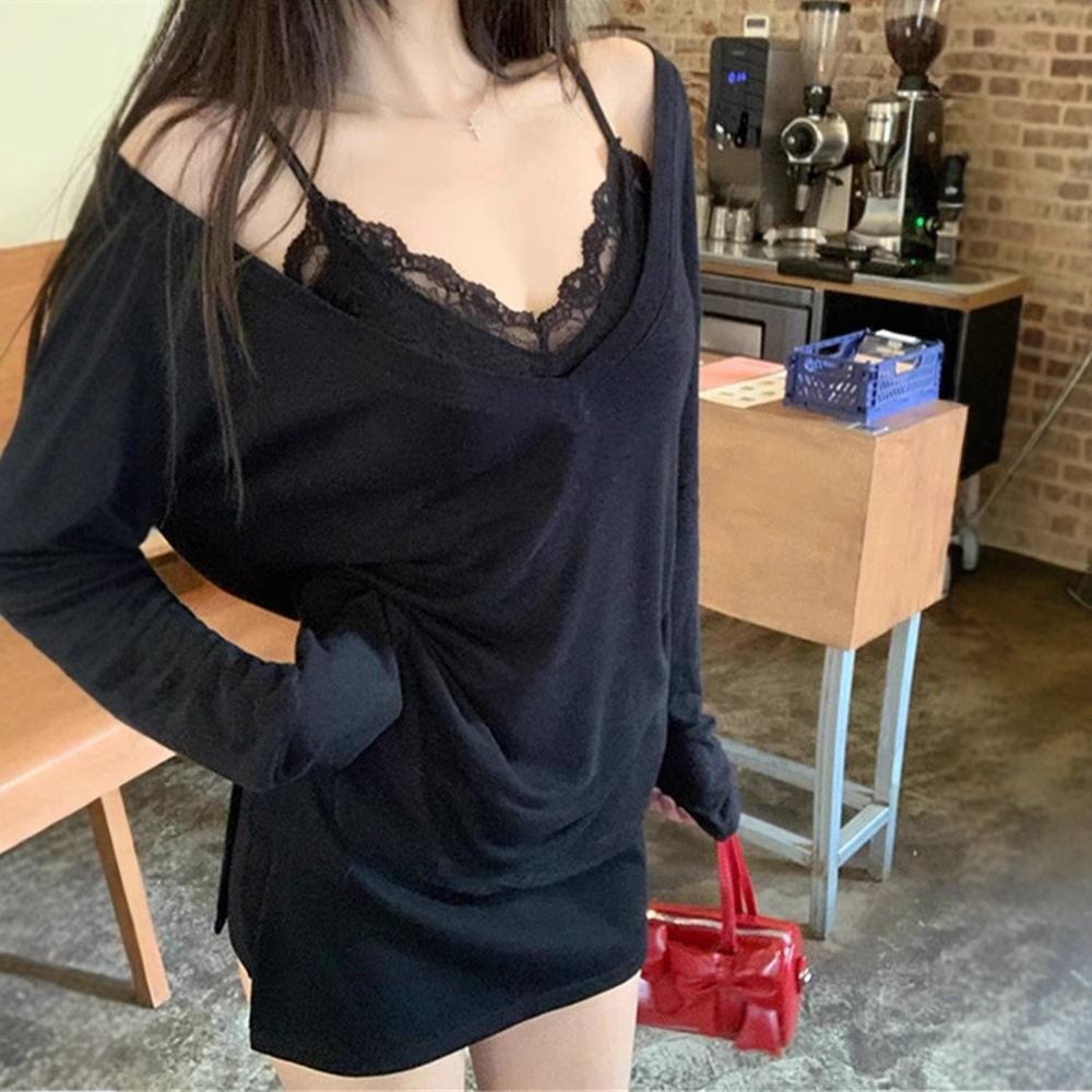Pure and alluring black lace-trimmed V-neck camisole with bra pads for women, perfect for autumn 2024 as an inner layer or base layer.