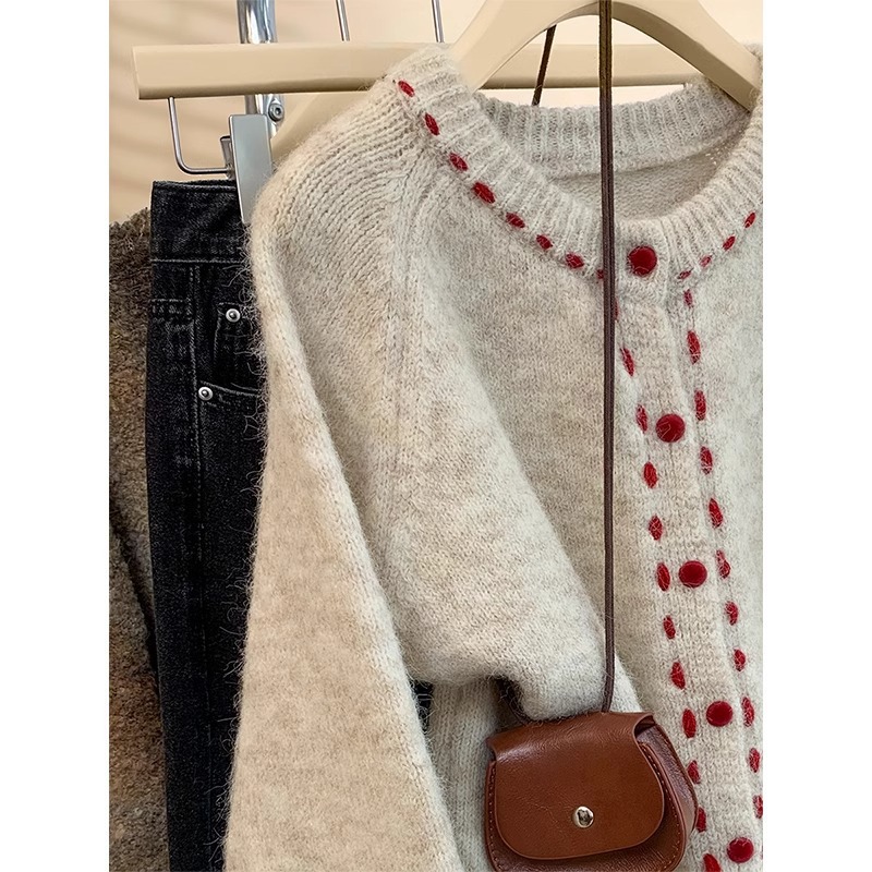 KANING 甘くて柔らかなラウンドネックニットカーディガン レディース 2026秋新作 デザイン性のあるアウターウェア ルーズフィットセーター 女性用