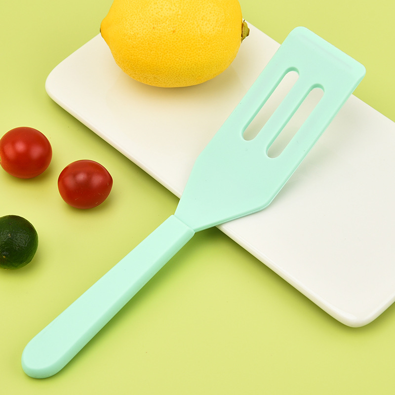 Fabricante en stock espátula de silicona cocina sartén antiadherente para el hogar espátula de tamaño pequeño tres colores opcional espátula de silicona todo incluido