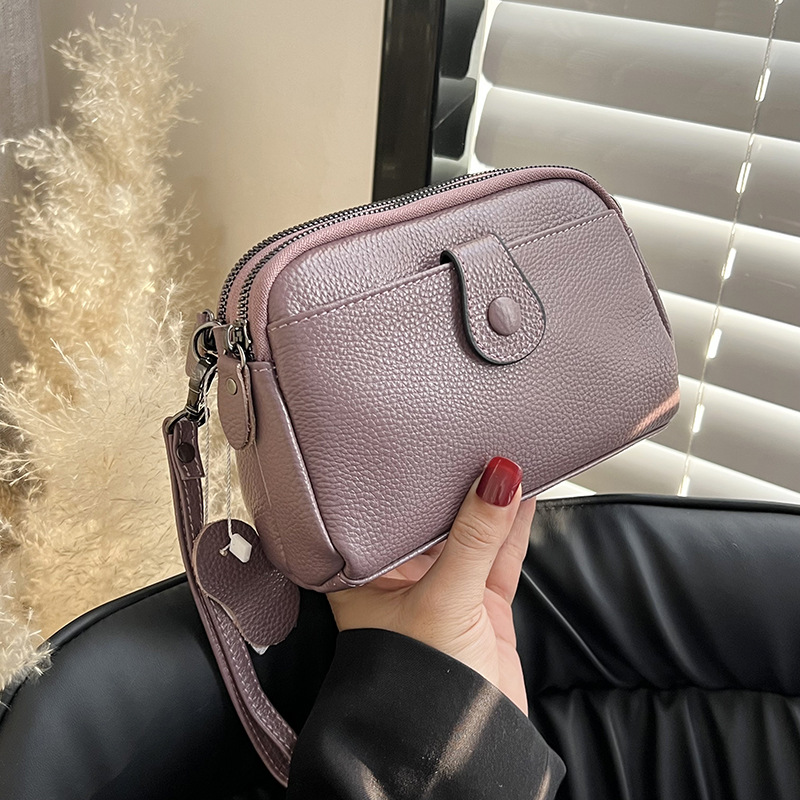 연꽃 뿌리 보라색