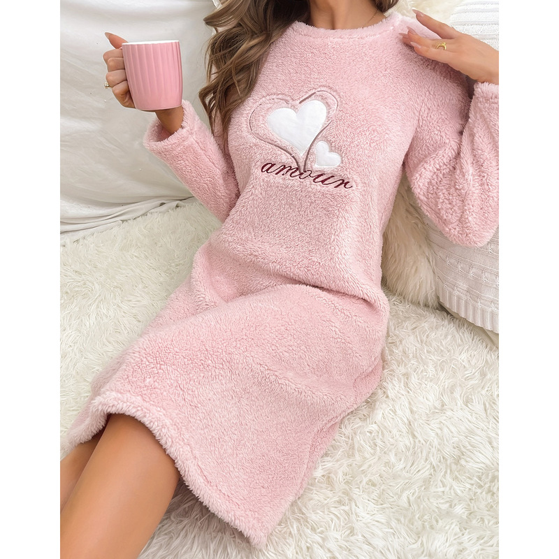 2026 Autumn/Winter Pink Heart Pattern Flannel Long Sleeve Thickened Nightgown Pullover Mid-Length Loungewear Lazy Style
