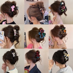 かわいい猫と犬のヘアクリップ漫画ヘアサメクリップ女性の新しいハイエンドヘアクリップ後頭部ヘアアクセサリー