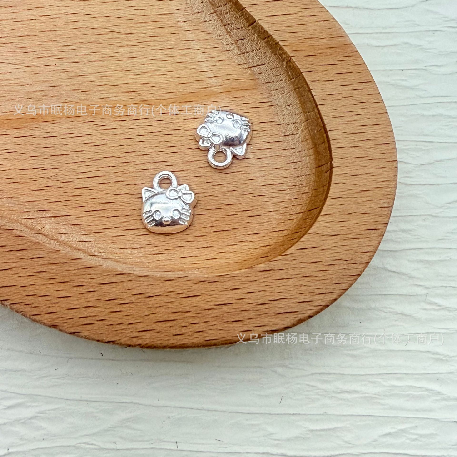 5mm 작은 kt 고양이