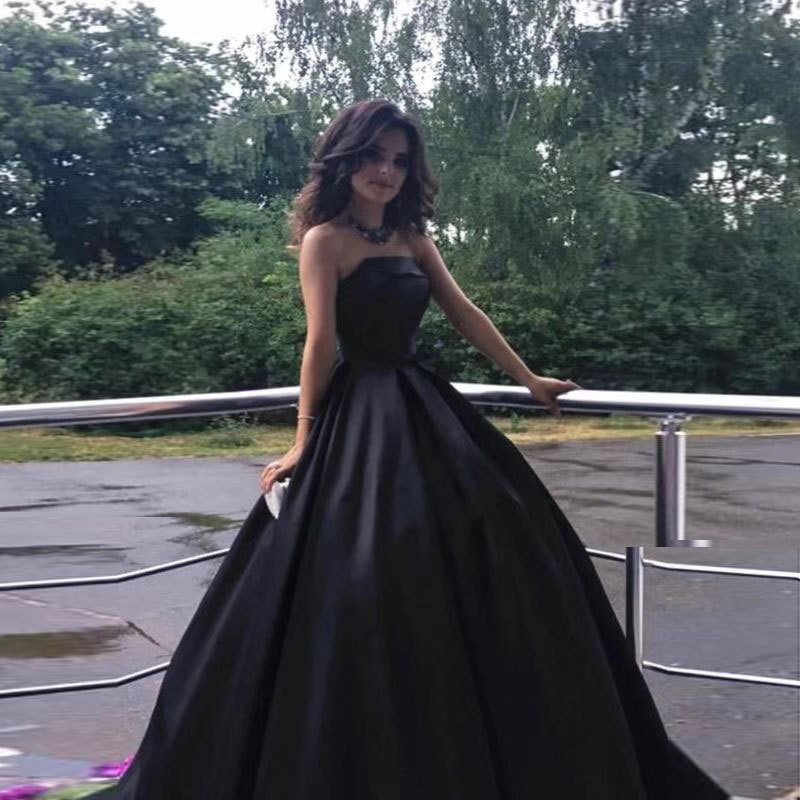 El comercio exterior de Europa y América Amazon AliExpress deseo de las mujeres de Tubo negro superior simple satén largo piso de longitud vestido de noche