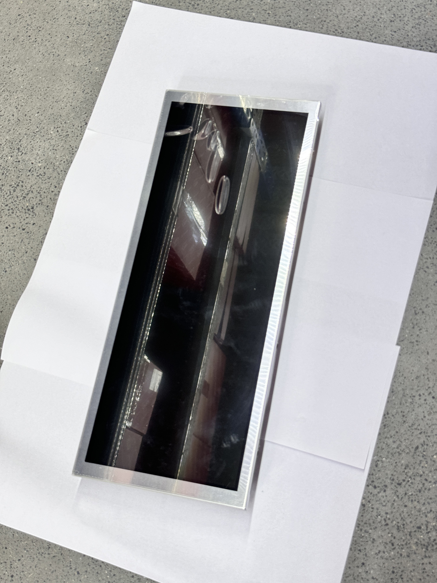 Suitable for Tesla Model S/X 12-21 generation electroplated instrument panel LCD screen 1039357-00-H