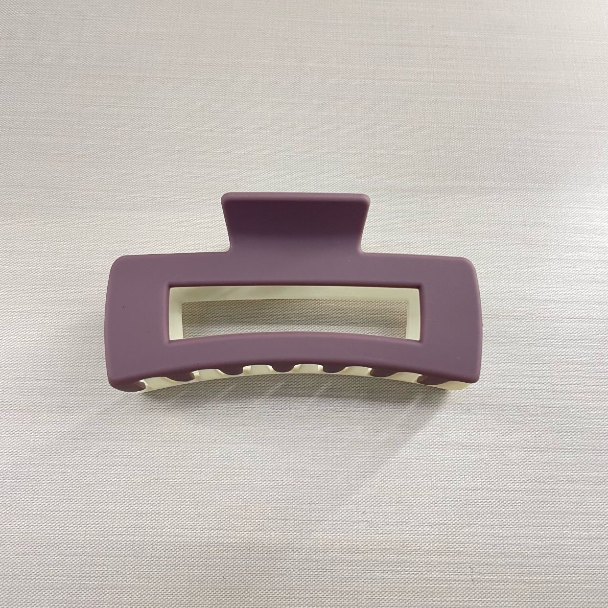 Oufeile superficie de dos colores AB textura esmerilada agarre cuchara trasera femenina alta Cola de Caballo tiburón clip accesorios para el cabello horquilla al por mayor