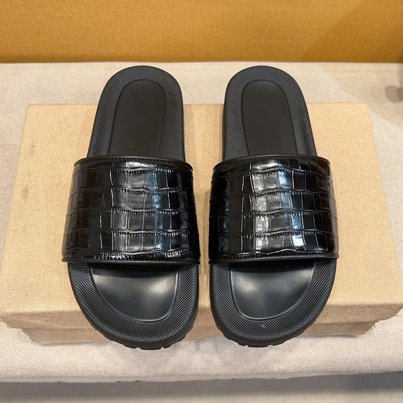 Pantuflas estampadas zapatos casuales antideslizantes de verano para hombre, estación europea, cuero de lujo ligero, suela suave, cómodas chanclas exteriores