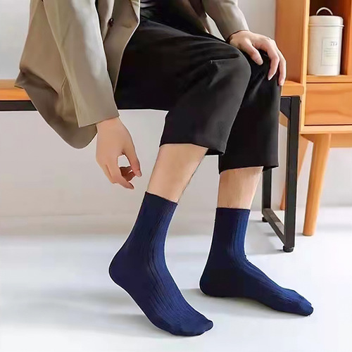 Carefully selected autumn and winter thick Internet celebrity double-needle light business couple men's medium-high socks and women's combed cotton socks medium-high socks