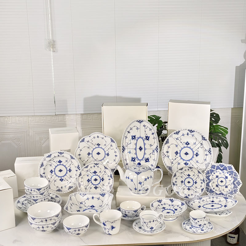 European-Style Light Luxury Fashion Tang Grass Lace Series Western Dinner Plate Exquisite Bone China Noodle Bowl Tableware Fruit Plate for Commercial and Home Use