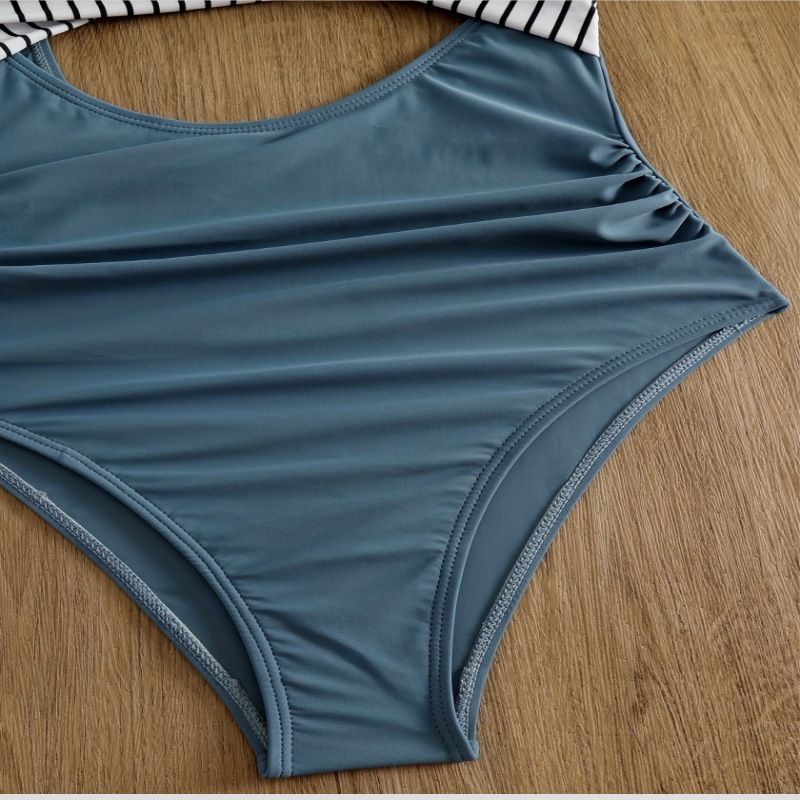 Traje de baño de una pieza transfronterizo con diseño fruncido y calado, traje de baño adelgazante de cintura alta para mujer, adecuado para nadar en aguas termales.