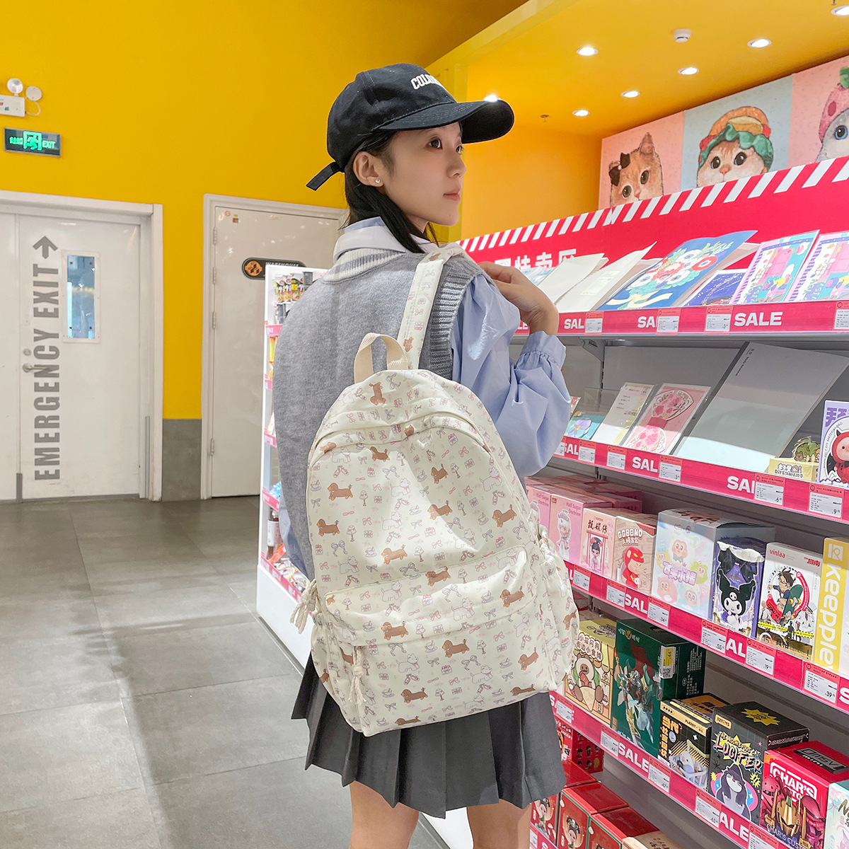 通勤出行新款大容量电脑背包书包可爱动物印花小学生女初中双肩包