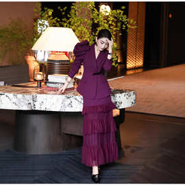 2025年秋季新款时尚减龄职业套装女设计感小众西装外套半身裙套装