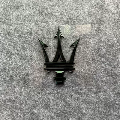 Car logo: fender side emblems, new