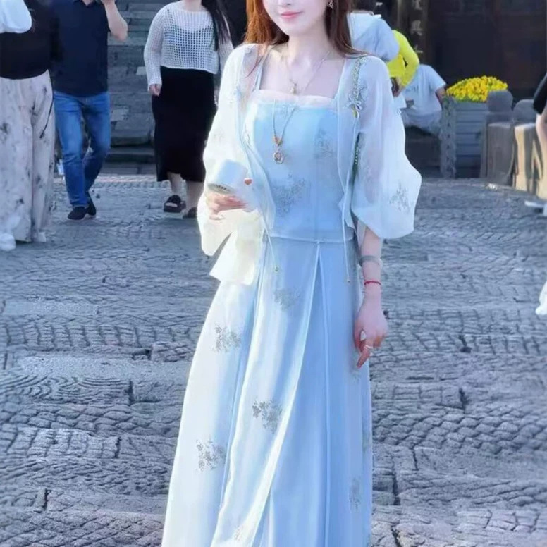 Tinghe Linjiangxian Song Dynasty Porcelain Kiln Silk Cardigan and Horse-Faced Skirt Suspender Set