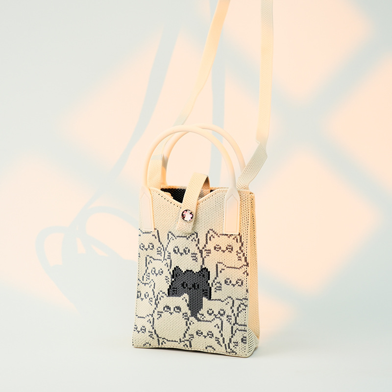 베이지 새끼 고양이