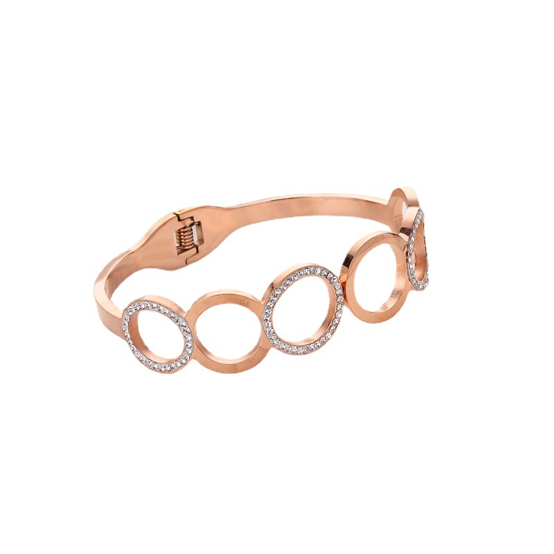 Europa y los Estados Unidos nicho de diseño transfronterizo pulsera de mujer estilo frío moda red roja retro titanio acero hueco pulsera redonda