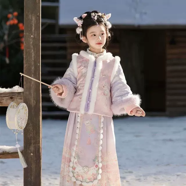 汉服女童冬款2025新款儿童新中式明制马面裙套装小女孩过年拜年服