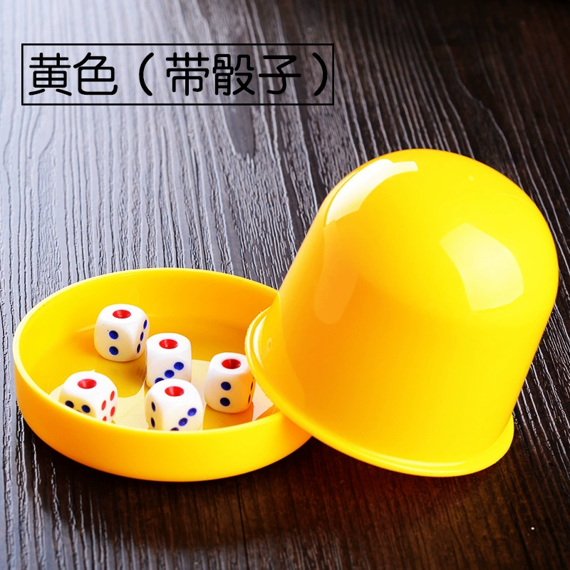 Color cup with 5 dice, zero purchase