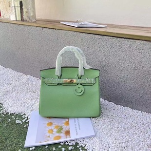 14ɫ��Ƥ�K����W�������Ů������ͨ�ڰ�Ůʿ�μ���^��ţƤ����