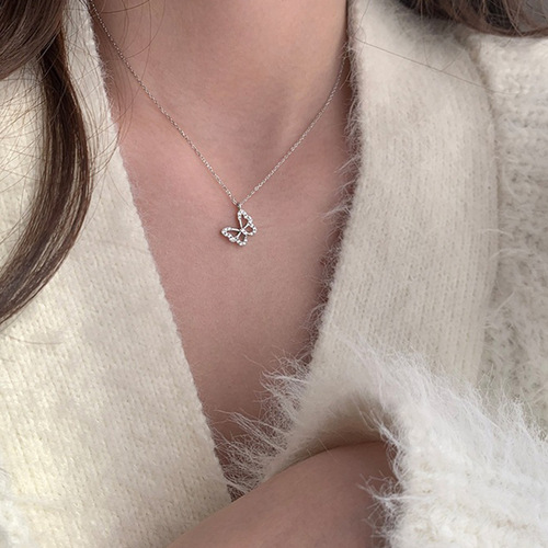 Korean-inspired Ins cool breeze trendy silver butterfly necklace, women's summer fresh niche design diamond choker
