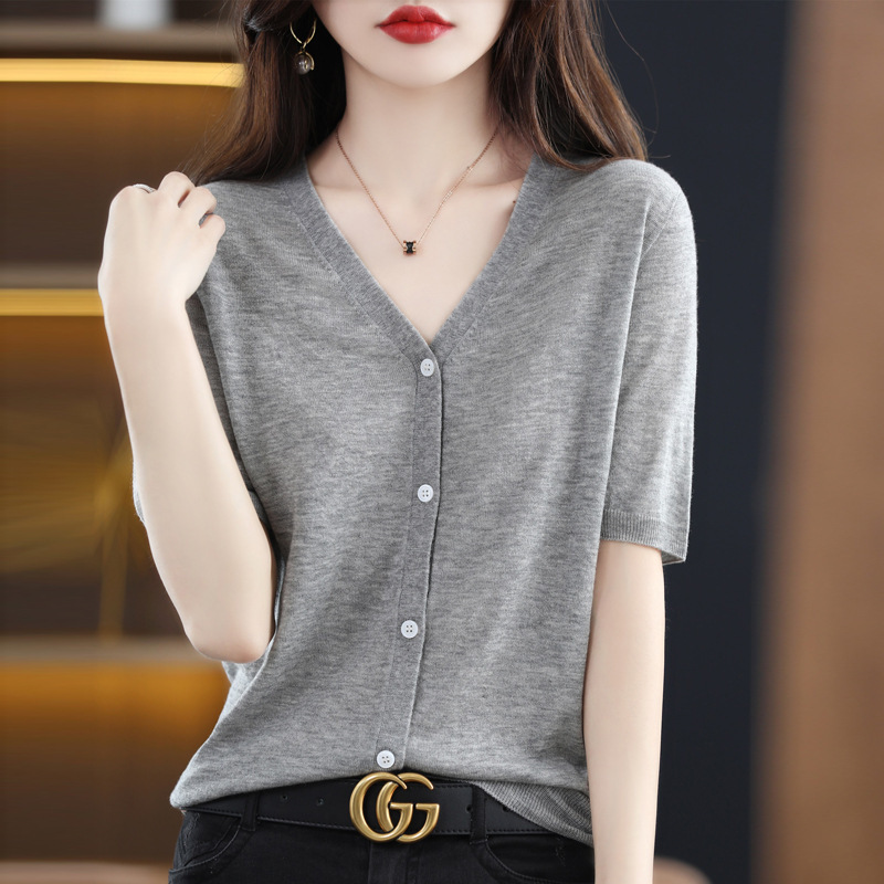 Thin Collared Mid-Sleeve Cardigan for Spring and Summer, Plus-Size Ice Silk Short-Sleeve Women's Loose Niche Knit Shirt Jacket New Style Thin Collared Mid-Sleeve Cardigan for Spring and Summer, Plus-Size Ice Silk Short-Sleeve Women's Loose Niche Knit Shirt Jacket New Style
