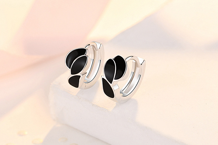 2021 Korean version of personality simple paint fashion leaf earringspicture6