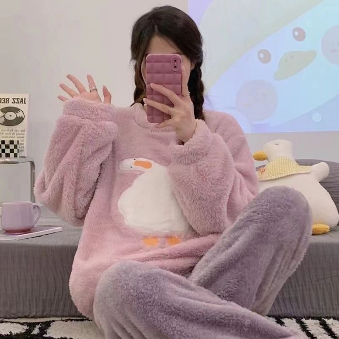 Transfronteriza Vietnam al por mayor otoño invierno pijamas franela espesa dulce caricatura calentamiento manga larga ropa para el hogar