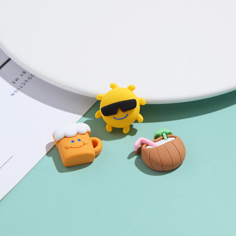 Cartoon small beach cream phone case