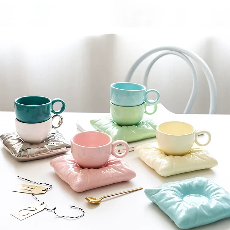 Creative ceramic coffee pillow, glass for ice cream, set