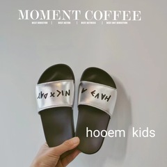 2024 Summer Children's One-piece Slides with Letters, Gender-neutral Color-blocked Slides for Older Children, Outdoor Vacation Sandals for Boys and Girls