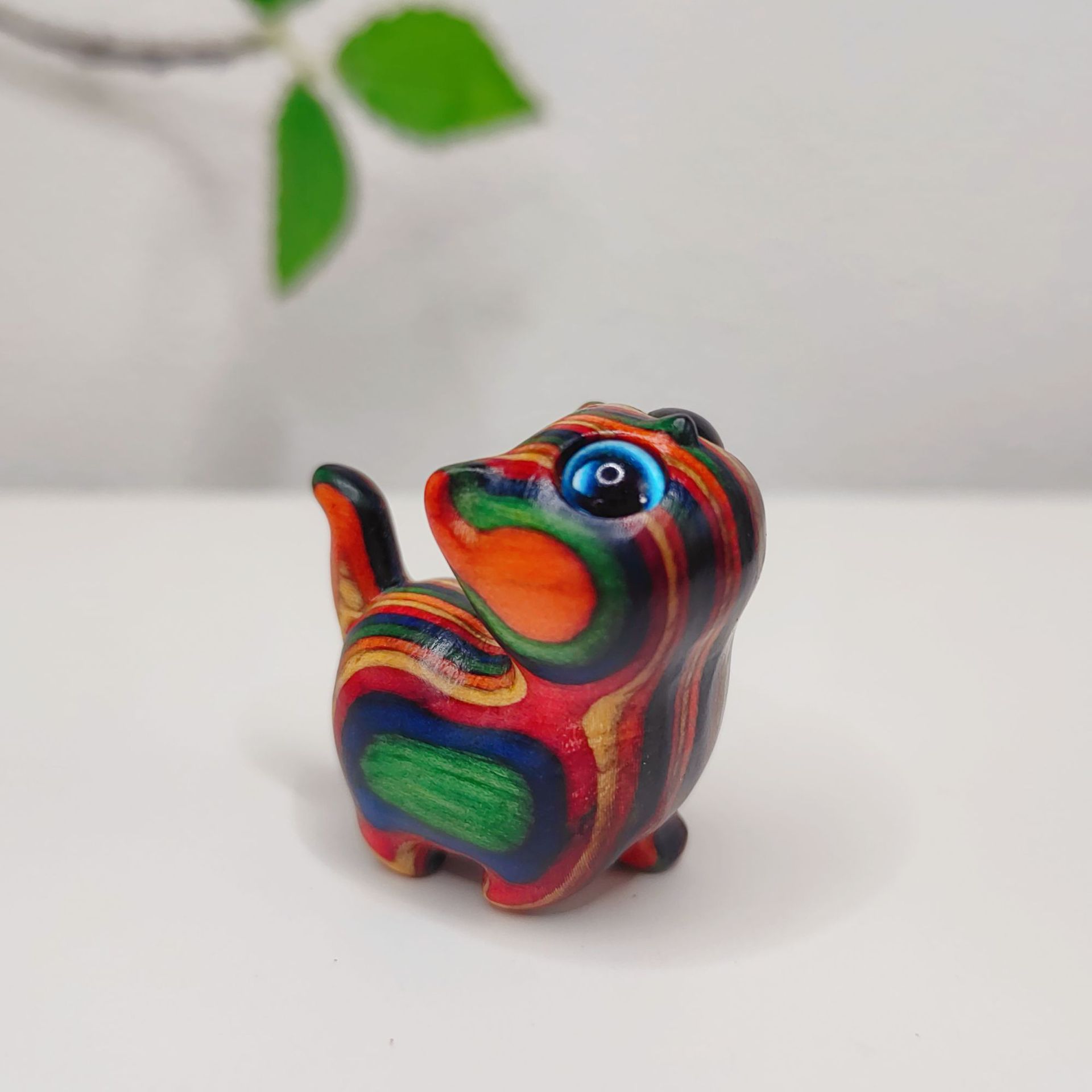 Arco iris gato tallado curioso gato mango adornos adornos de automóviles tallado animal creativo simple regalo de cumpleaños