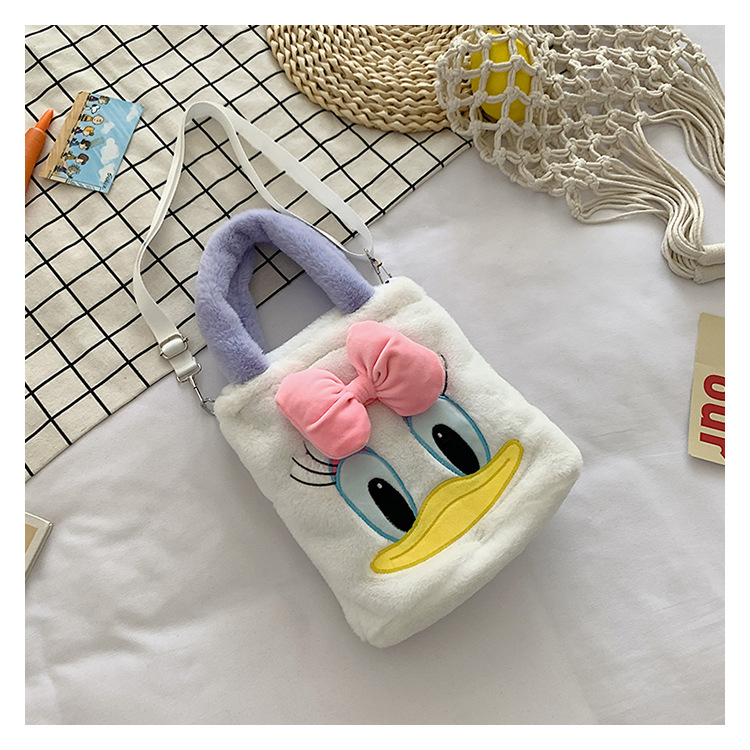 Japanese-style large-capacity Daisy Donald Duck handbag, cute pink bow plush bag, cartoon fashion small bag undefined