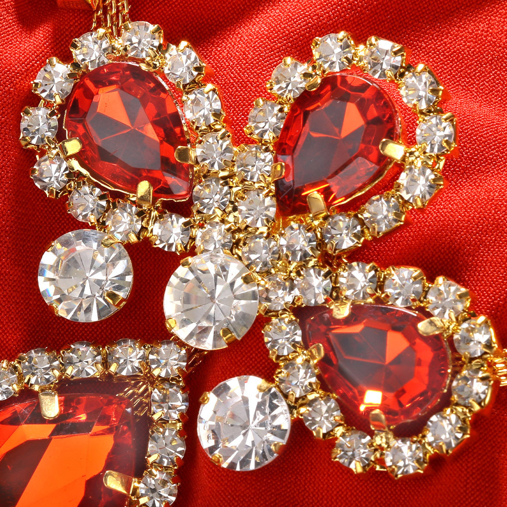 Europa y América sexy flor en forma de Tanga moda bragas de diamantes de imitación ajustable bikini accesorios cadena del cuerpo femenino