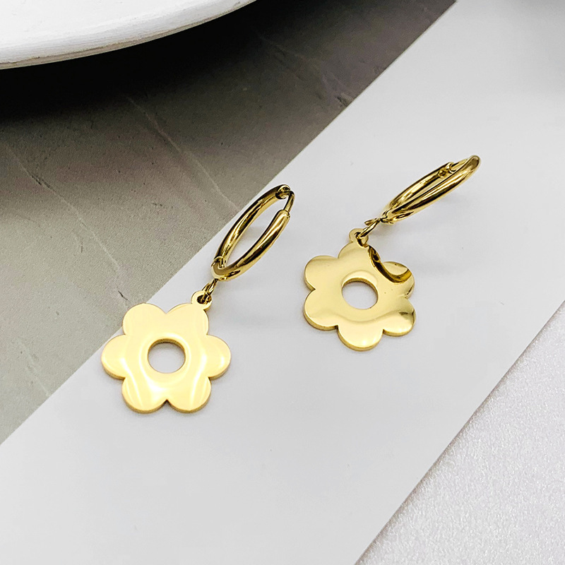 Flower Earrings Female Niche Design Fashion Luxury Simple Earrings display picture 3