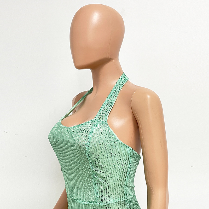 Cocktailjurk voor dames met split pailletten en halterstijl_voghion.com