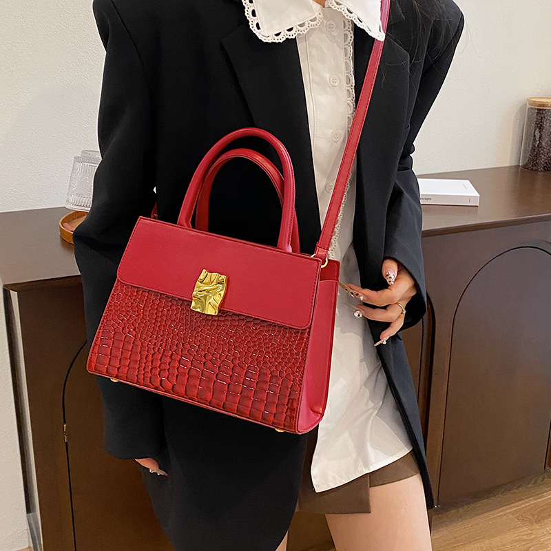 Bolso de diseño de nicho de alto nivel para mujeres 2024 nueva moda versátil bolso de hombro portátil bolso de viaje