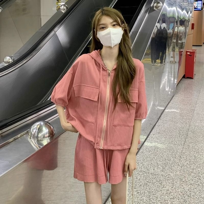 ファットmm 100kg ルーズファッションスーツ女性夏大きいサイズ韓国スタイルフード付き半袖ショーツスーツ女性のための完全なセット|undefined
