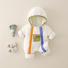 婴幼儿连体衣冬季衣服夹棉加绒宝宝外出外套保暖连体爬服外出抱衣